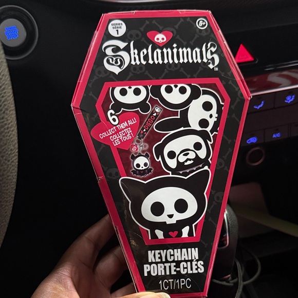 Skeletal Keychain Blind Box - Picture 1 of 1